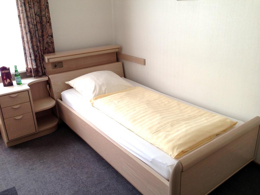 Hotel Waldschloesschen Fuechten Phòng bức ảnh